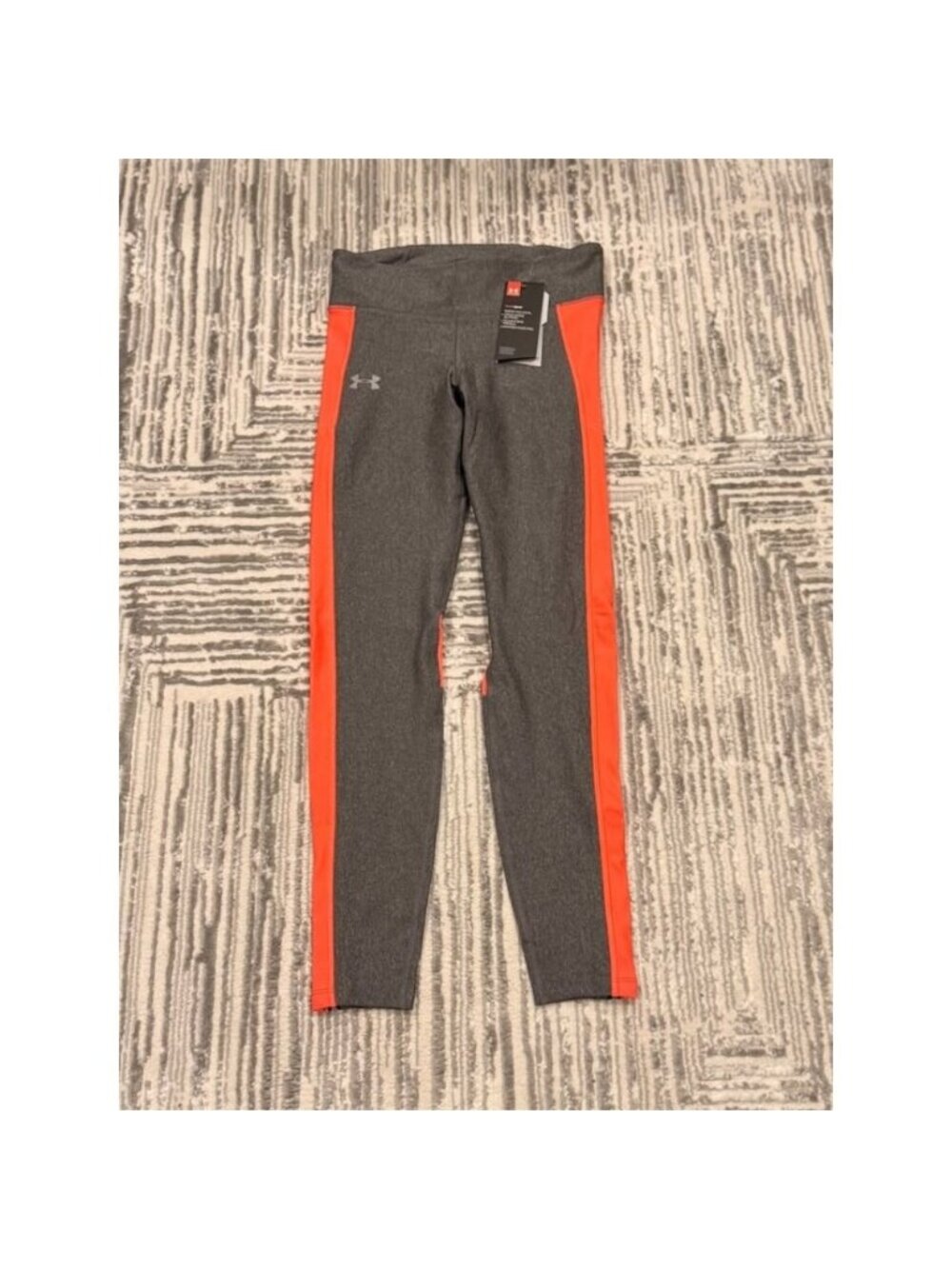 New Under Armour women's medium compression Heatgear gray/orange leggings R: $75